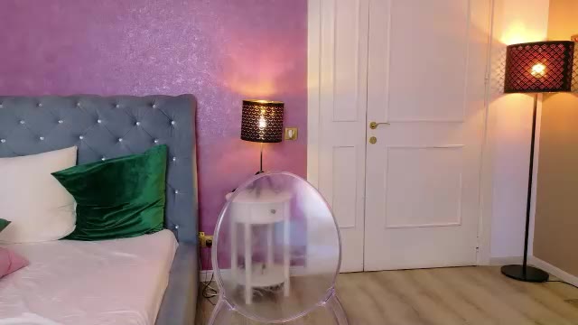 carlareys – Chaturbate webkamerás modell