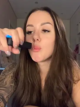 Alina_Vibe_Me — Stripchat वेबकैम मॉडल: फ़ोटो
