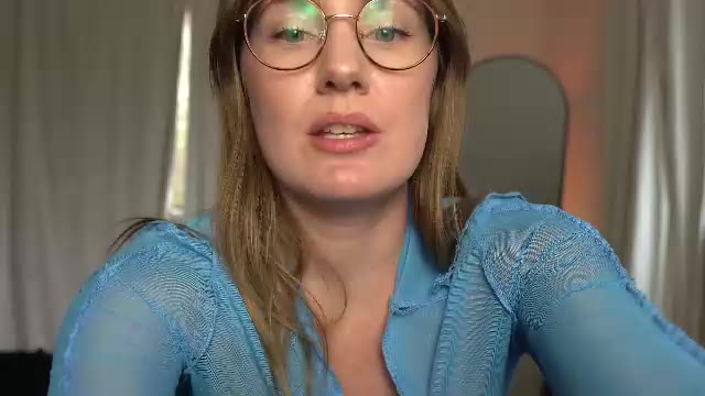emma_ruby ב-Chaturbate: תמונות ופרופיל