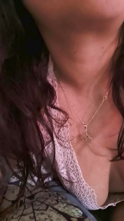 almapagana — Cam4 वेबकैम मॉडल: फ़ोटो