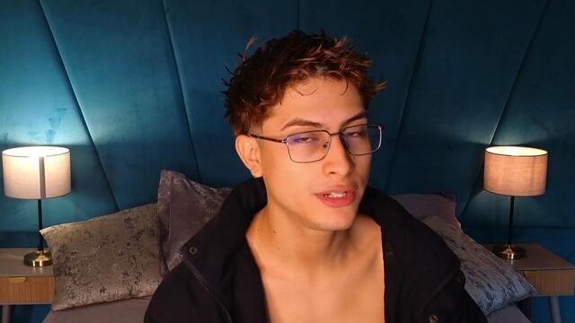 aaron-ez, webcammodel på Flirt4Free: fotos