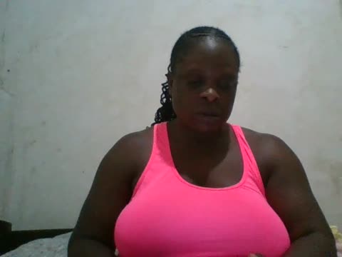 bigboobies2 di BongaCams: foto model webcam