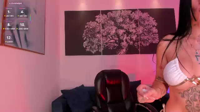 milalawrence_ – Chaturbate webkamerás modell