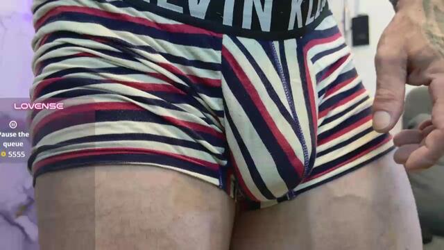 valentino-austin – Webcam-Modell auf Flirt4Free