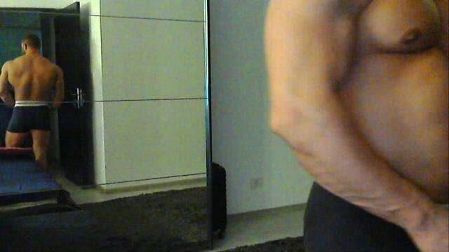 kevin-muscle – Flirt4Free webkamerás modell