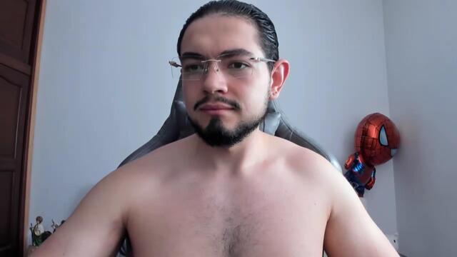 Фото вебкам-модели luigi-white на Flirt4Free