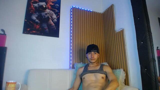 Фото вебкам-модели arturo-contreras на Flirt4Free