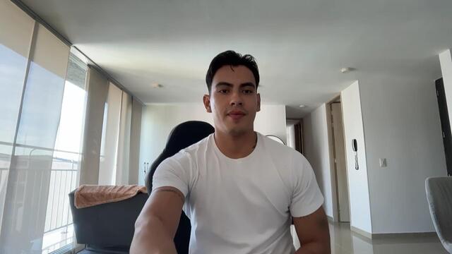 maurice-lewis – Flirt4Free webkamerás modell