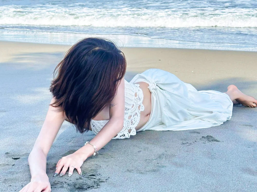 7yves, cam model su Stripchat: foto