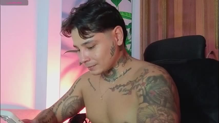 millerhayes – уебкам модел в LiveJasmin: снимки